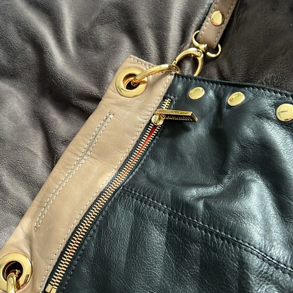 Hammitt Montana reversible cross body bag. - Picture 4 of 7